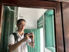 -全家便利店(愚园路六店)