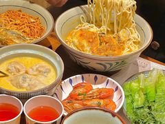 -蟹黄鱼·海派深夜面馆(巨鹿路店)