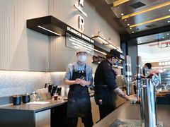 -星巴克臻选(上海合生汇1F店)