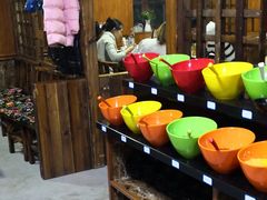 自助调料区-果松木炭酸菜铜火锅·外婆参鸡汤