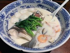 极品鱼头皇-山外山·林语花园餐厅