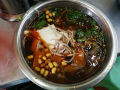 -老五鸡丝豆花面粉(瑞金北路68号院店)