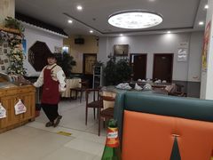 -壹阁胡羊焖饼(特色小吃街店)
