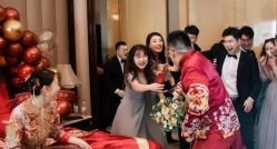 点击看大图 -挪娅婚纱摄影皇家会所