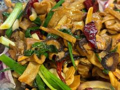 -关东小磨东北菜(上海长风大悦城店)