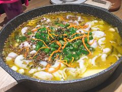-山城外·非遗酸菜鱼(新都汇融店)