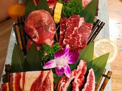 黑牛六拼-明洞阿姨·韩式酱蟹烤肉·创意料理(三元桥店)