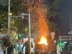 -劳动公园新疆人烤腰子