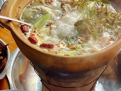 石橄榄炖鸡-洪大厨鸡煲(福田店)