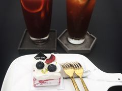 -UNI UNI(环亚凯瑟琳店)