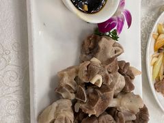 精品手扒肉-那达慕蒙古风味酒楼
