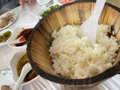 -鲁朗纳麦石锅鸡庄园