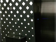 -银泰百货(厦门国贸中心店)