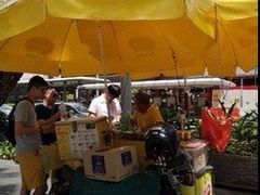 -詹爷爷乌节路街头冰淇淋