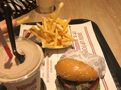 -The Habit Burger Grill 哈比特汉堡(复兴soho店)