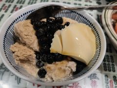 焦糖乌龙奶茶冰-堂屋糖水店(愚园店)