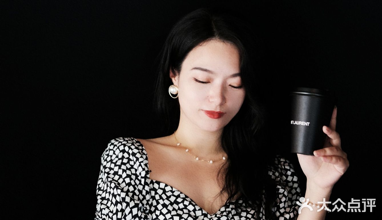 🌈魔都看展｜夏日不能错过的圣罗兰时尚展~还有限时咖啡！