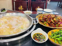 -老来福·非遗酸汤兔(凯旋路店)