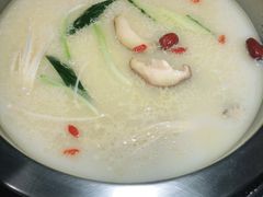 -佬土鹅肠火锅(扬中步行街店)