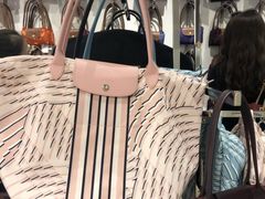 -Longchamp(佛罗伦萨小镇奥特莱斯店)