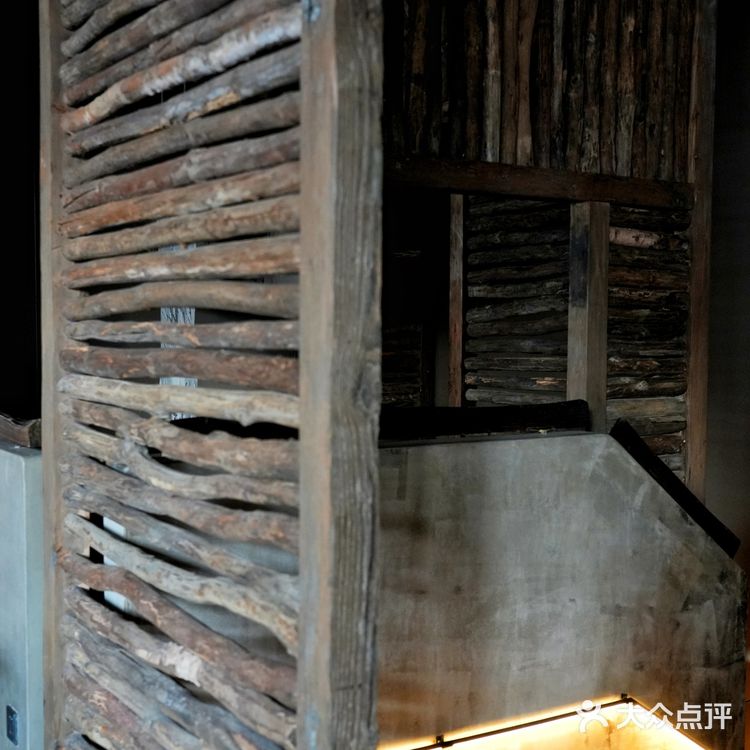 ​相识在第六年 终于，元古​落户深圳 ​一年四季为骨干