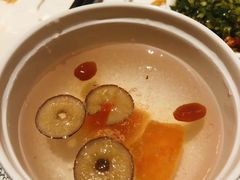 -雍和会海鲜姿造自助(湖东路店)
