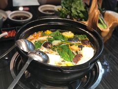 -东椰·海南椰子鸡火锅(朝阳门店)