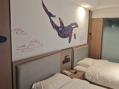 -网鱼电竞酒店(成都欢乐谷金府地铁站店)