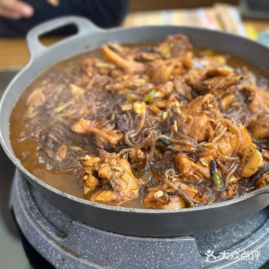 谢梦园东北老菜馆