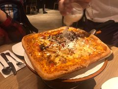 -必胜客(新中纬店)