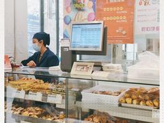 面包甜点陈列柜-上海哈尔滨食品厂(淮海中路店)