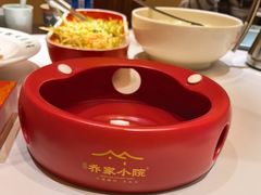 -乔家小院•非遗驴肉•本地小海鲜(滨河路店)