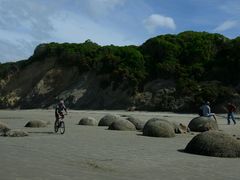-摩拉基大圆石