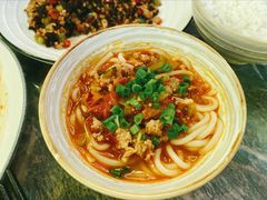 小锅米线-浩海火燒雲傣家菜(静安芮欧店)