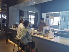 咖啡师小哥哥-来回·咖啡(钟村咖啡豆店)