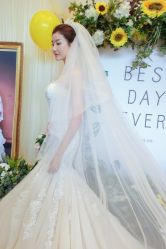 鱼尾-艾米丽婚纱礼服