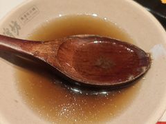 -老牌坊云南鱼豆花火锅(哈西万达店)