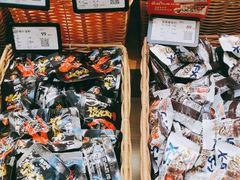 零售区-来伊份(我格广场武宁路店)