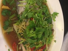 -J Daeng Seafood