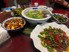 -邱二餐馆