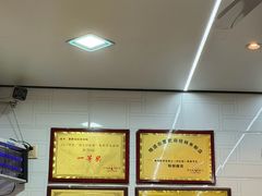 -覃肥叔桂林米粉(粮道街店)