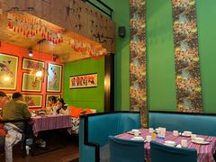 -香巴拉云南餐厅(华莱坞店)