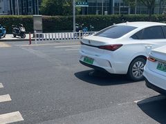 -杭州中升之星奔驰4S店(滨江店)