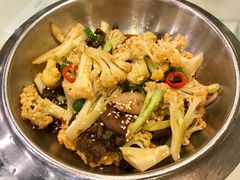 干锅菜花小黄蘑-黄家饺子东北特色菜馆(湖滨商业街店)