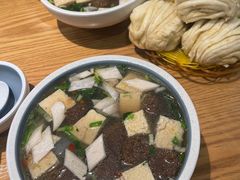 -金莹丸子汤清真(朝外SOHO店)