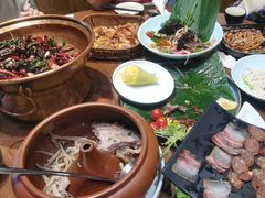 -老滇山寨•云南特色菜•地方菜•民族风情歌舞表演(金碧店)