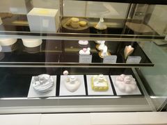 面包甜点陈列柜-浮光之丘MontCake生日蛋糕(花牌坊店)