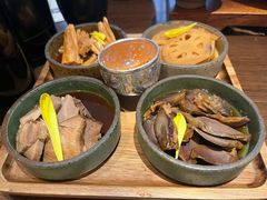 -银米·云南传统过桥米线(双廊黑金冠店)