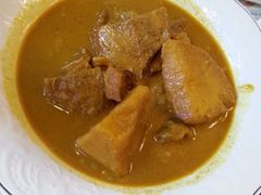咖喱牛腩饭-翠华餐厅