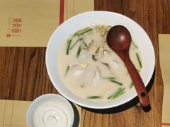 -荣家黄鱼面(南京西路店)